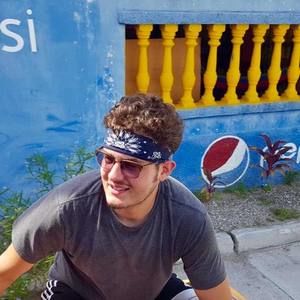 Meet your Posher, Cameron